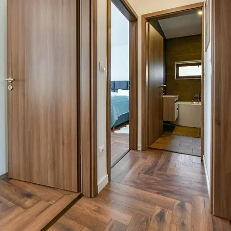 Luxbor Villa *